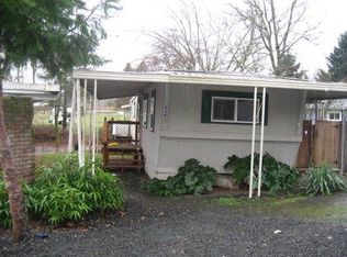 848 1/2 NE Willow St, Roseburg, OR 97470