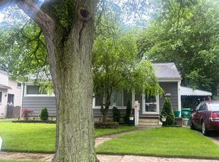 811 Gilman St, Garden City, MI 48135