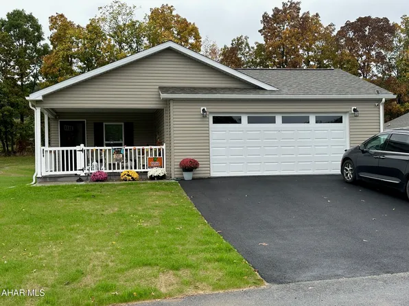 1252 Oak Terrace Dr, Martinsburg, PA 16662