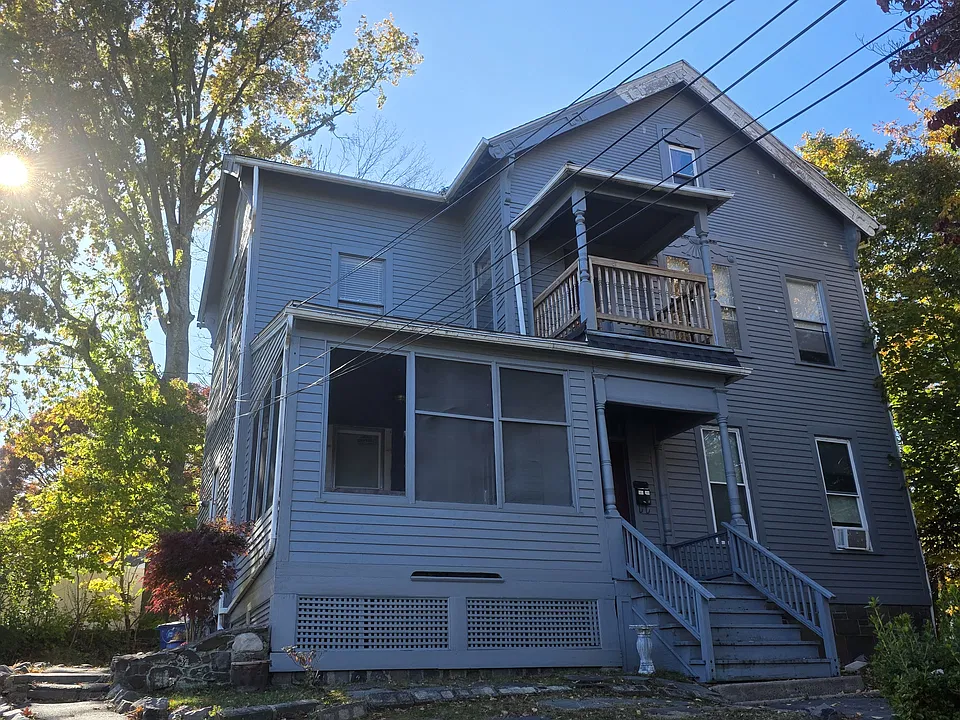 1260 Whalley Ave #B2