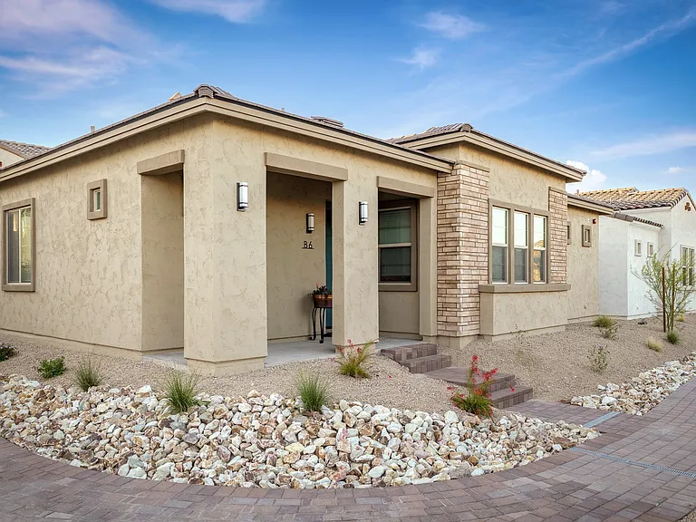 Pillar at Fountain Hills — Photo 22