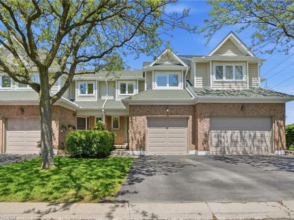2215 Cleaver Ave #16, Burlington, ON L7M 4C5