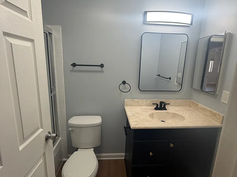 1025 4th Ave #18 — Photo 9