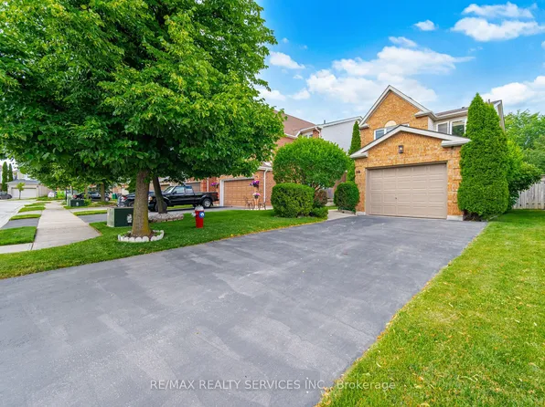 38 Furrows End, Brampton, ON L6Z 4S5