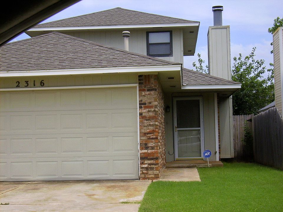 2316 Cedar Brook, Moore