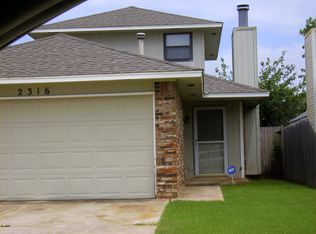2316 Cedar Brook Dr, Moore, OK 73160