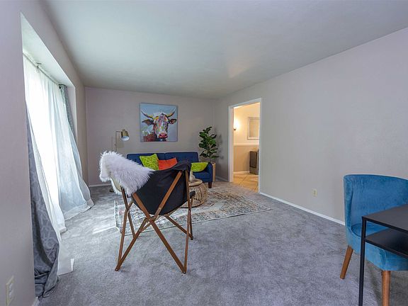 3rd image of 22023 Sandybrook Dr