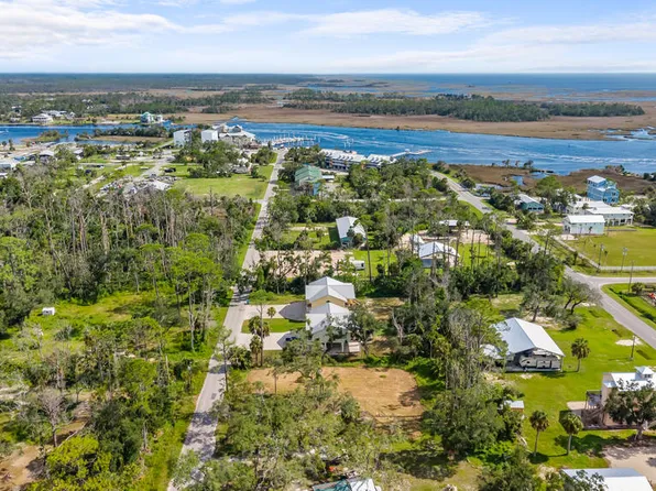 1st St, Steinhatchee, FL 32359