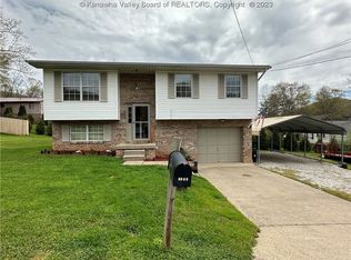 5044 Elmhaven Cir, Cross Lanes, WV