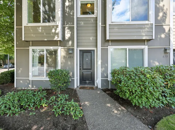 895 SW 170th Ave, Beaverton, OR 97006