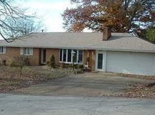 8149 Lorain St SE, Masury, OH 44438