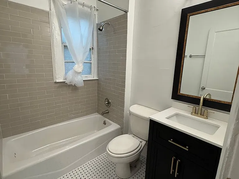 734 Frederica St NE — Photo 13