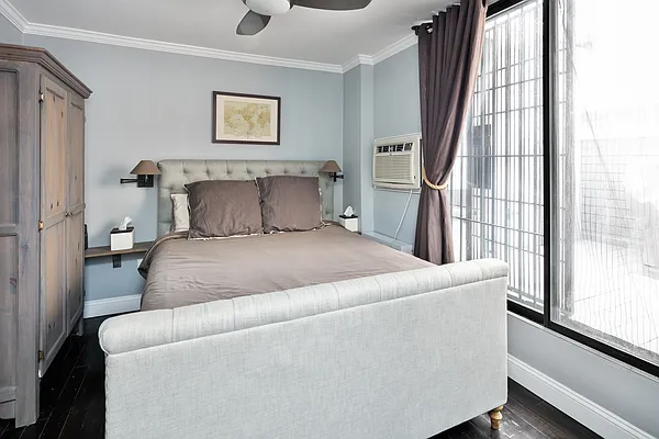Sold by Compass | media 10