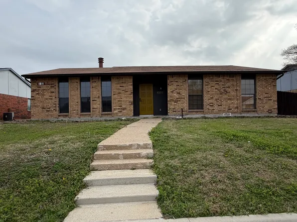 8502 Woodside Rd, Rowlett, TX 75088