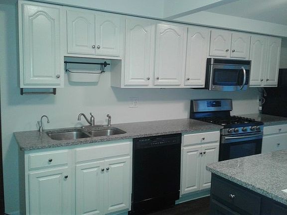 4th image of 1207 Royal Ave