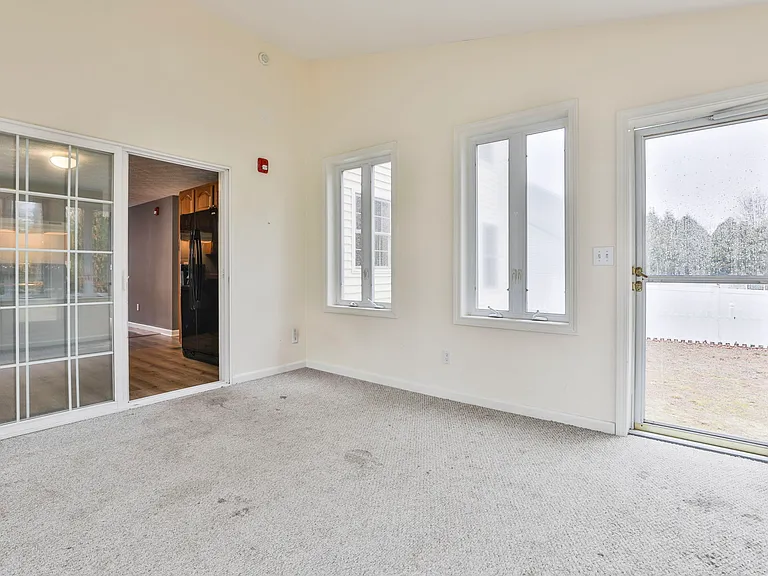 54 Vandora Dr — Photo 20