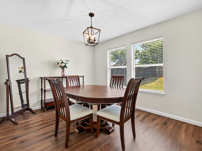 3612 Truman St — Photo 9