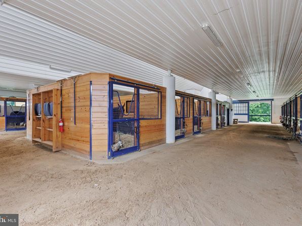 548 Training Center Dr, Elkton, MD 21921