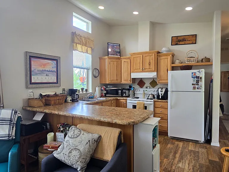 150 N Terrace Rd — Photo 11