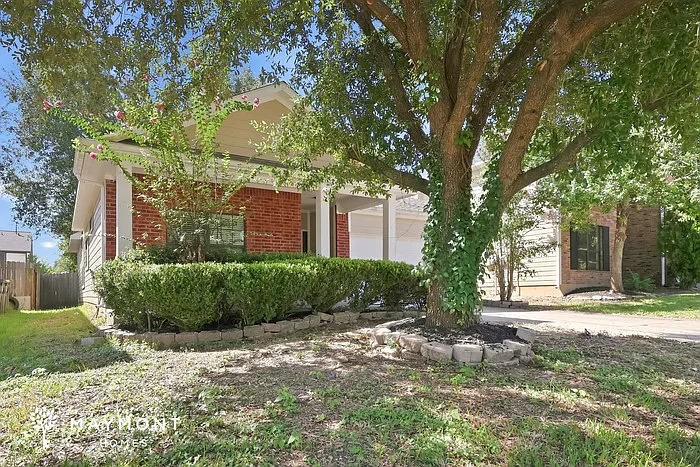 3 bed, 2.0 bath, 1579 sqft, $1,645 — Photo 3