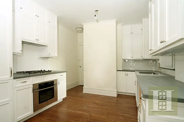 Rented by Halstead Real Estate | media 19