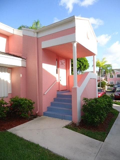 1st image of 2534 SE 20th Pl #204-C
