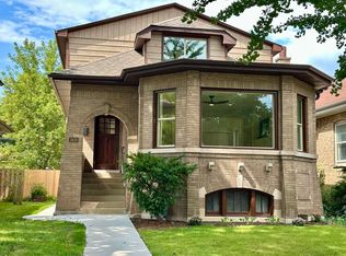 2638 N Central Park Ave, Evanston, IL 60201