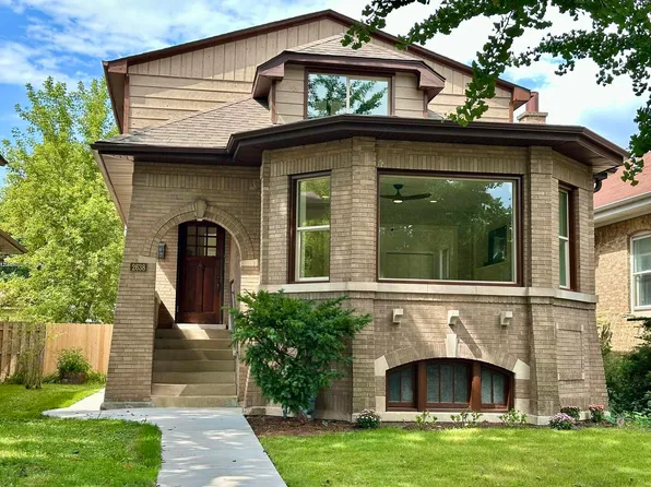 2638 N Central Park Ave, Evanston, IL 60201
