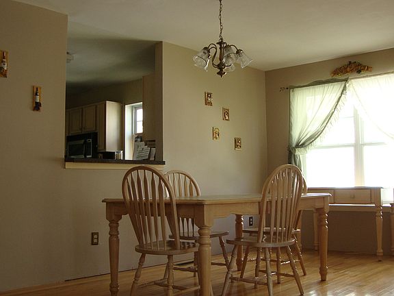 3rd image of 420 Cornwall Meadows Ln #420