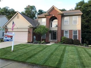 3039 Stillriver Dr, Howell, MI 48843