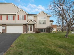 15699 Chasewood Ct, Rosemount, MN 55068