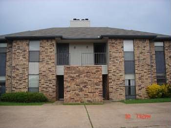 2nd image of 224 Overleaf Dr