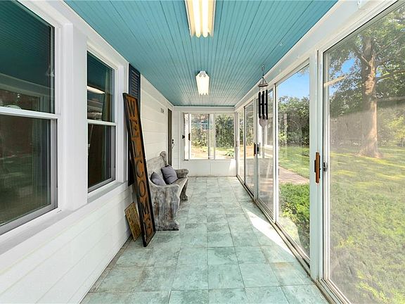 4th image of 1514 Vilas St