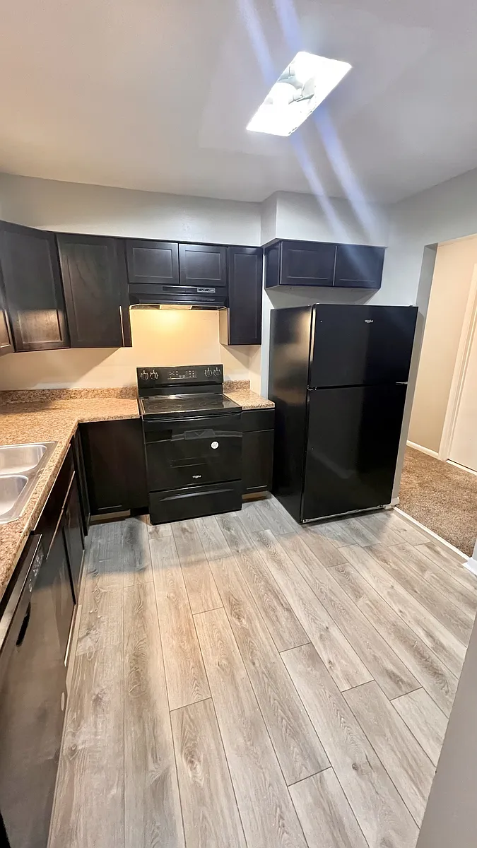 Building Photo - 5436 Cresthaven Ln #1