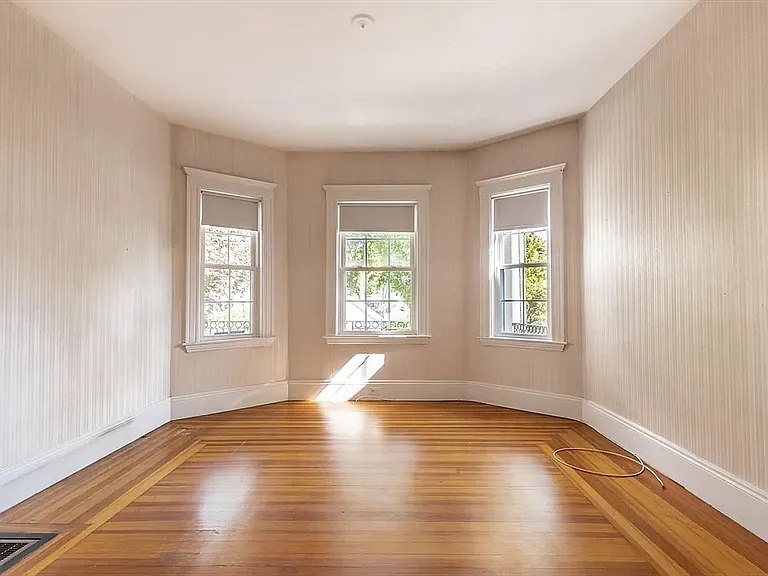36 Peirce St #1 — Photo 8