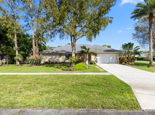 13868 Ishnala Cir, Wellington, FL 33414