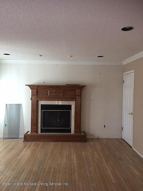 2nd image of 115 Sharrotts Rd