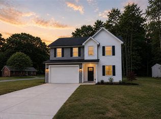 4147 2nd St NE, Hickory, NC 28601