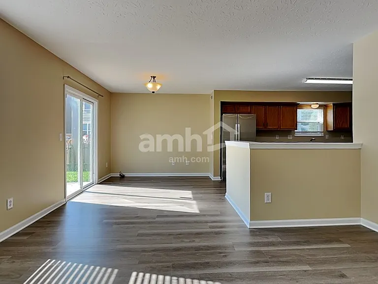 5974 Marsh Cir — Photo 5