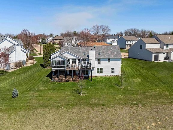 4th image of 3807 E 58th Ct