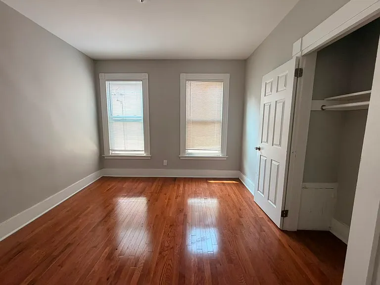 73 Gibbs St #2A — Photo 2