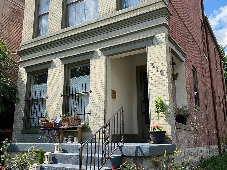 519 W Hill St — Photo 13