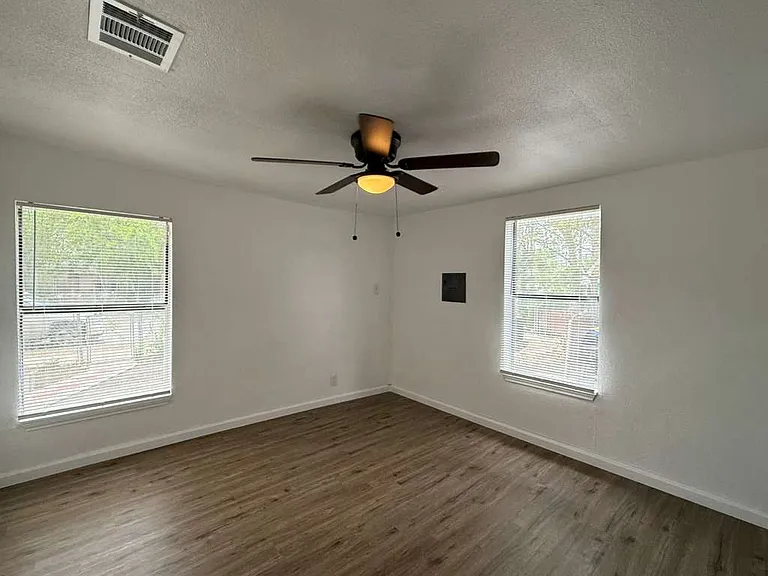 2311 Potosi St — Photo 9