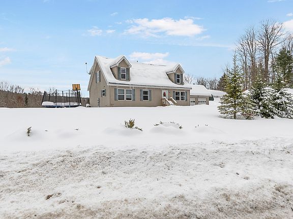 2nd image of 752 Houghton Bridge Road