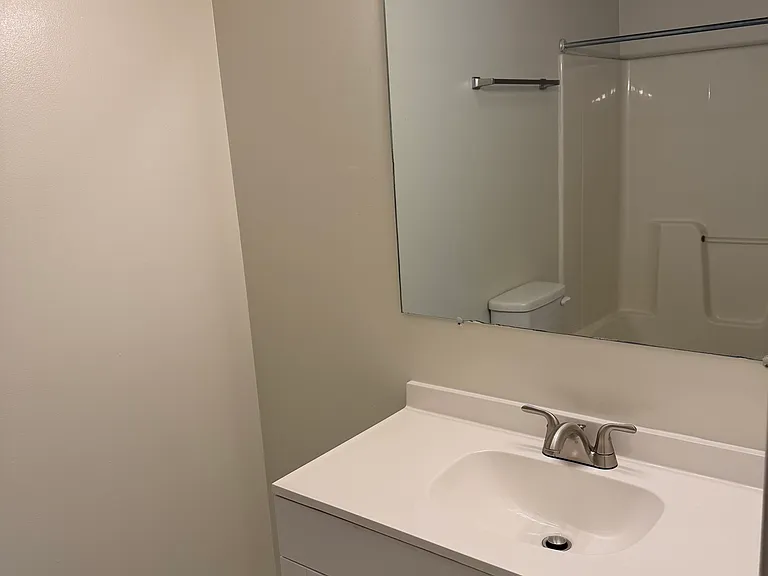 1473 W Allen St — Photo 14