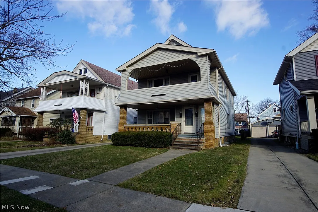 14420 Delaware Ave photo 1