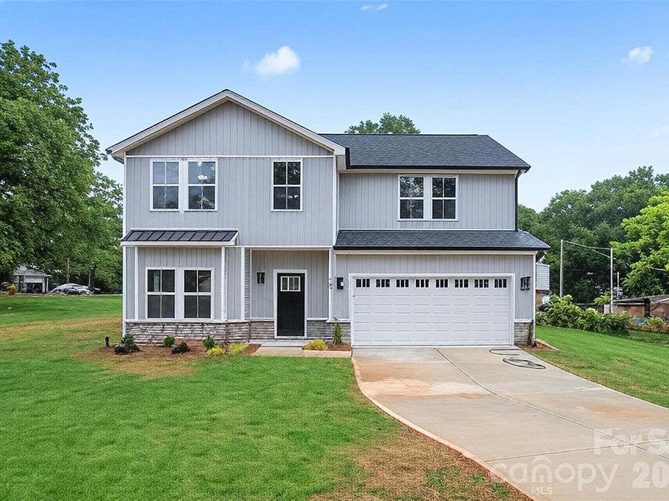 1st image of 209 Henderson Cir