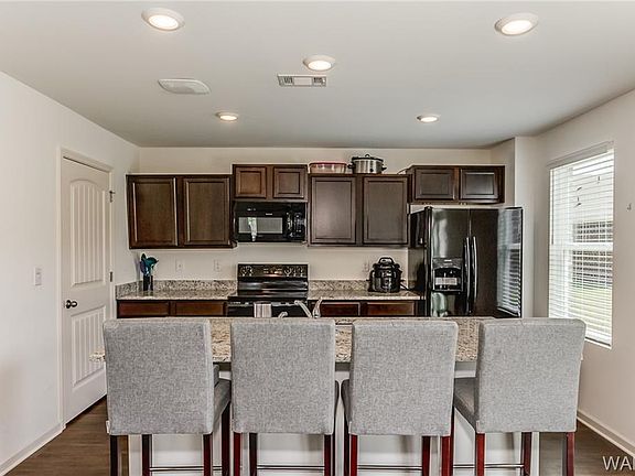 3rd image of 10605 Pheasant Ln