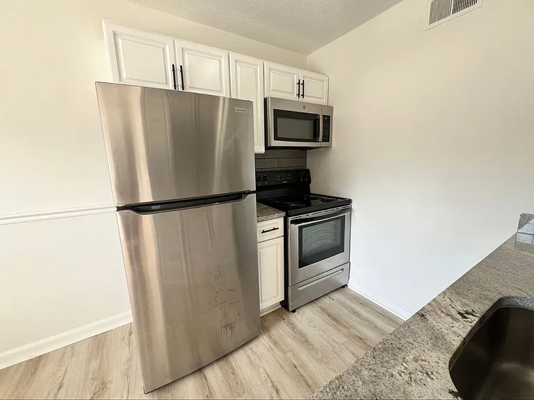 4238 Kugler Mill Rd — Photo 3