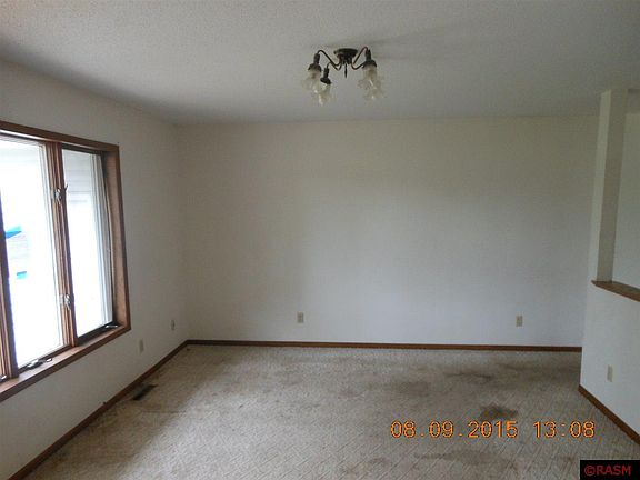 3rd image of 904 Woodland Ave